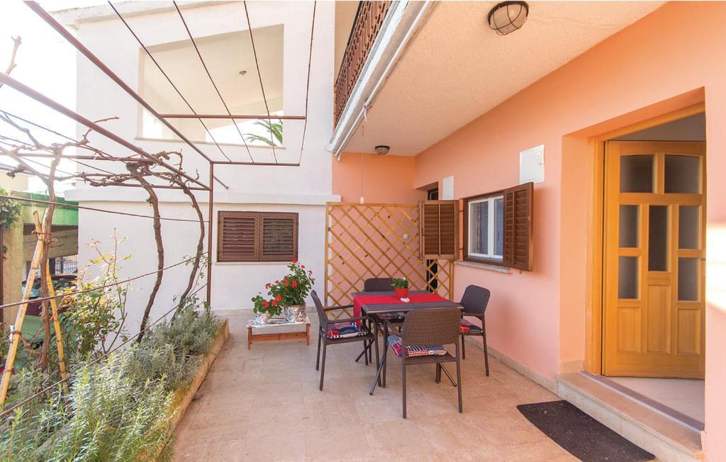 Mirjana Apartment Pjescana Uvala Exterior photo
